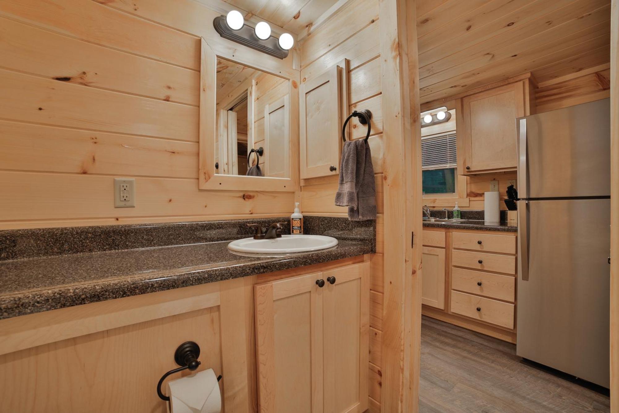 Martha Cabin Tiny Cabin By Downtown ชัททานูกา ภายนอก รูปภาพ